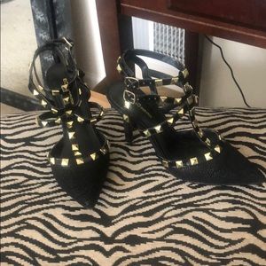 BCBG GENERATION HEELS SHOES SZ 6
